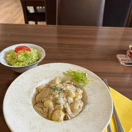 Pri Tonetu Konukevi