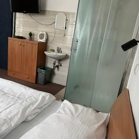 Pri Tonetu Hiša za goste
